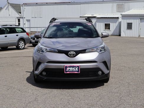 Used 2018 Toyota C-HR XLE FWD image 2
