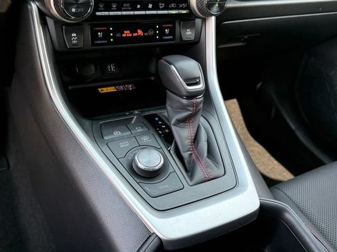 Used 2025 Toyota RAV4 XSE w/ Premium Package AWD/4WD image 17