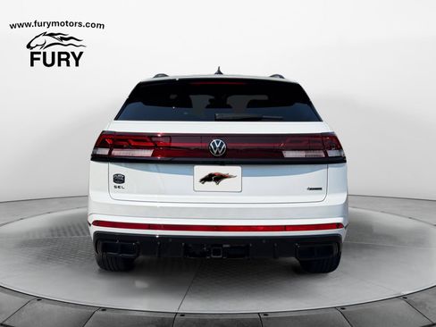 Used 2026 Volkswagen Atlas Cross Sport SEL R-Line AWD/4WD image 4