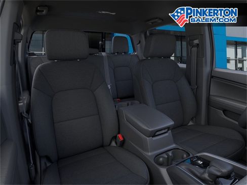 New 2024 Chevrolet Colorado LT w/ LT Convenience Package II image 16