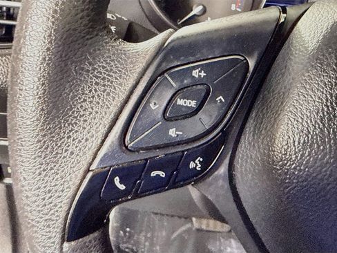 Used 2021 Toyota C-HR LE FWD image 14