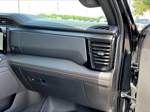 Used 2023 GMC Sierra 1500 AT4 w/ AT4 Premium Package AWD/4WD image 23