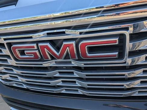 Used 2023 GMC Sierra 1500 Denali w/ Technology Package AWD/4WD image 9