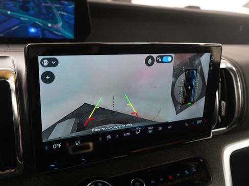 Used 2025 Ford Expedition Tremor image 27