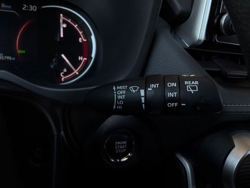 Used 2025 Toyota RAV4 XLE FWD image 36