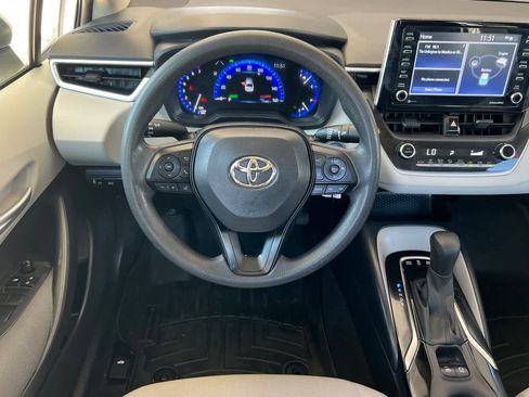 Used 2021 Toyota Corolla LE FWD image 14