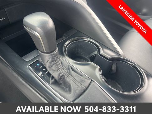Used 2020 Toyota Camry SE FWD image 32