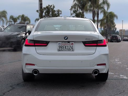 Used 2025 BMW 330i 330i w/ Premium Package image 9