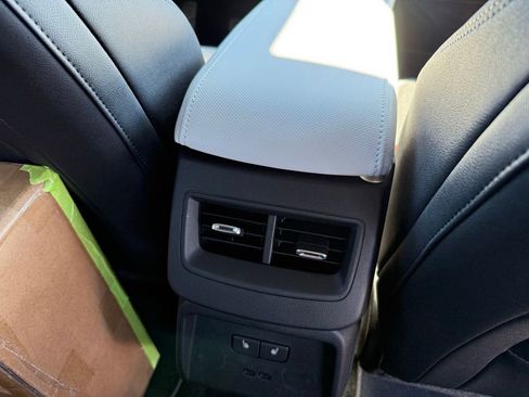 New 2026 Chevrolet Equinox EV LT image 15