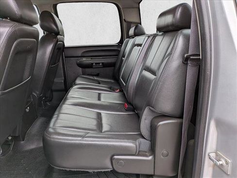 Used 2014 Chevrolet Silverado 2500 LT w/ Custom Sport Truck Package AWD/4WD image 21