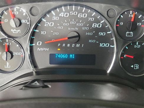 Used 2018 GMC Savana 2500 w/ Driver Convenience Package image 18