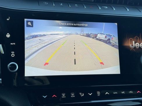 New 2026 Jeep Grand Cherokee Altitude image 19