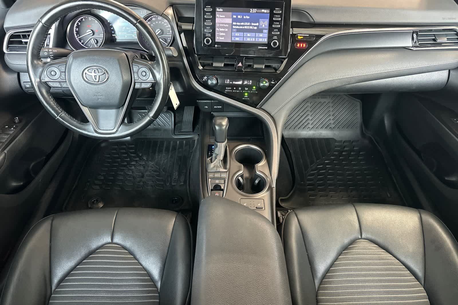 Used 2022 Toyota Camry SE w/ Cold Weather Package AWD/4WD image 3