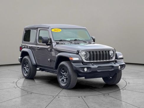 Used 2025 Jeep Wrangler Sport AWD/4WD image 8