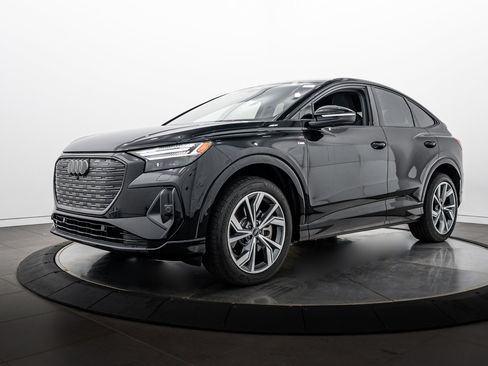 Certified 2023 Audi Q4 e-tron Prestige w/ Black Optic Package AWD/4WD image 7