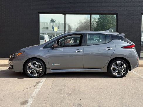 Used 2018 Nissan Leaf SV w/ SV All Weather Package image 17
