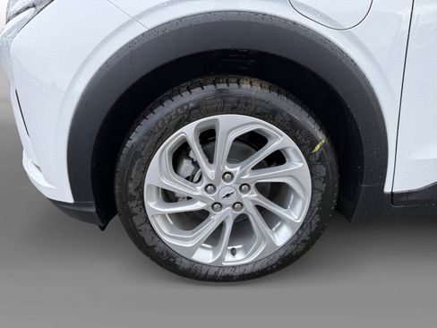 New 2027 Chevrolet Bolt LT image 9