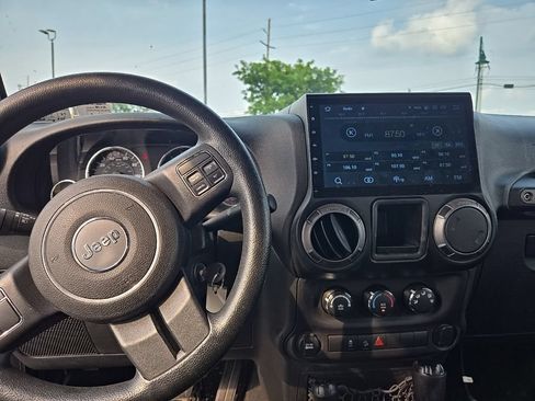 Used 2015 Jeep Wrangler Sport AWD/4WD image 34