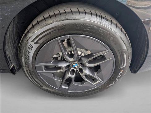 Used 2026 BMW iX xDrive45 AWD/4WD image 10
