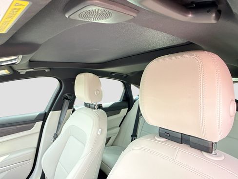 Used 2023 Jaguar XF SE image 26