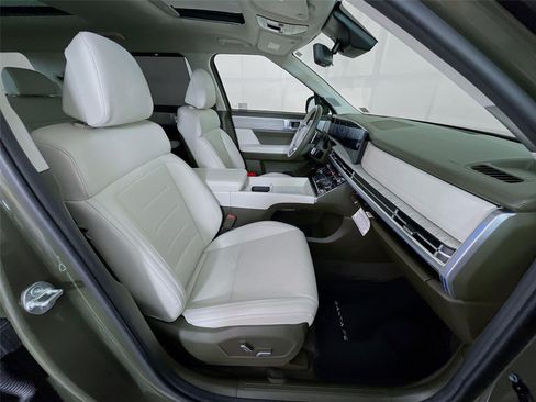 Certified 2025 Hyundai Santa Fe Calligraphy FWD image 34