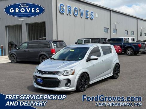 Used 2018 Chevrolet Sonic LT w/ Fun and Sun Package FWD image 1