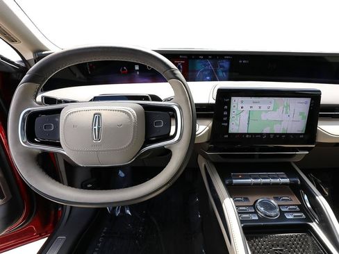 Certified 2025 Lincoln Nautilus Reserve AWD/4WD image 13