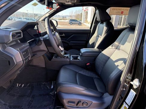 Certified 2025 Toyota Tacoma TRD Off-Road w/ TRD Off Road Premium Package image 11