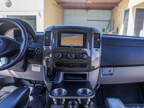 Used 2017 Mercedes-Benz Sprinter 3500 image 27