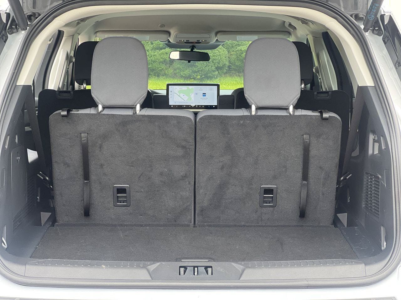 New 2026 Ford Explorer Active RWD image 18