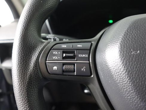 Used 2025 Honda CR-V LX image 37