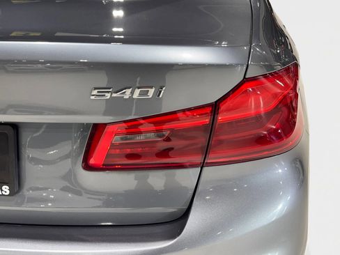 Used 2018 BMW 540i xDrive image 25