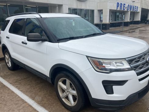 Used 2018 Ford Explorer FWD image 3