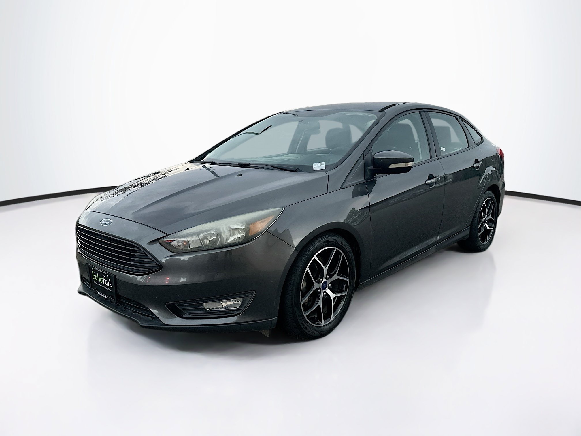 Used 2017 Ford Focus SE FWD image 3
