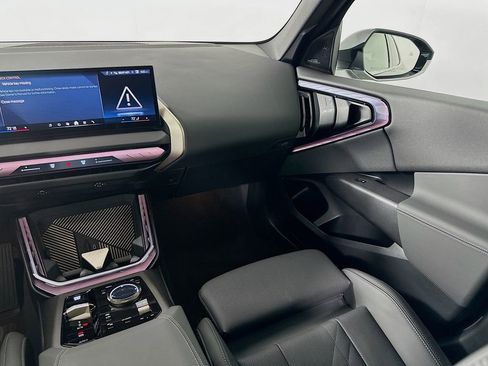 Used 2025 BMW X3 xDrive30i w/ Premium Package image 22