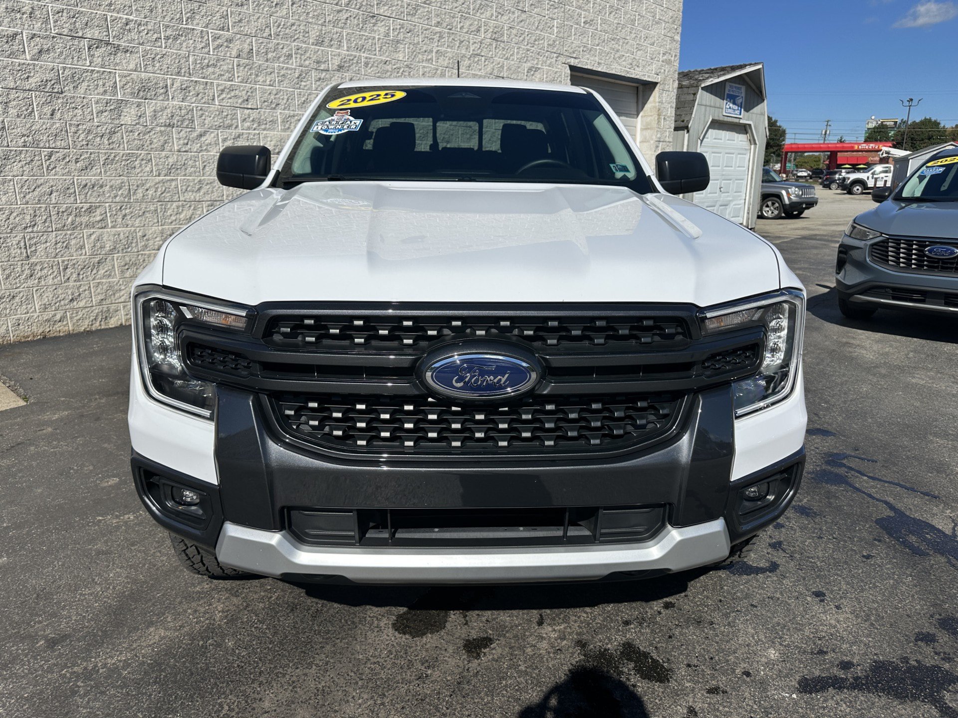 Used 2025 Ford Ranger XLT w/ Equipment Group 301A High AWD/4WD image 3