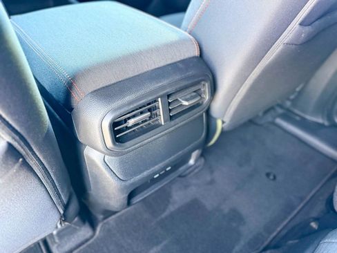 Used 2025 Honda Pilot Sport image 14