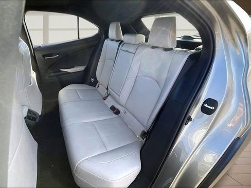 Used 2020 Lexus UX 200 w/ Premium Package image 26