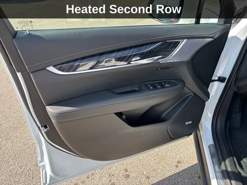 Used 2024 Cadillac XT6 Premium Luxury AWD/4WD image 13
