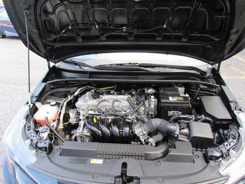 Used 2022 Toyota Corolla LE FWD image 16