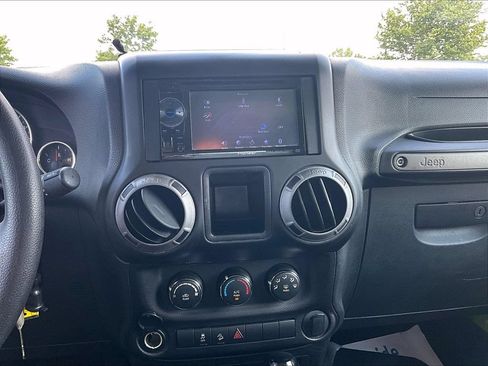 Used 2012 Jeep Wrangler Sport AWD/4WD image 30