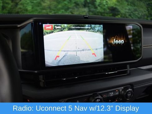 Used 2024 Jeep Wrangler Unlimited Sahara w/ Technology Group AWD/4WD image 10