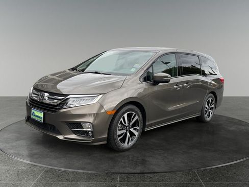 Used 2018 Honda Odyssey Elite image 3