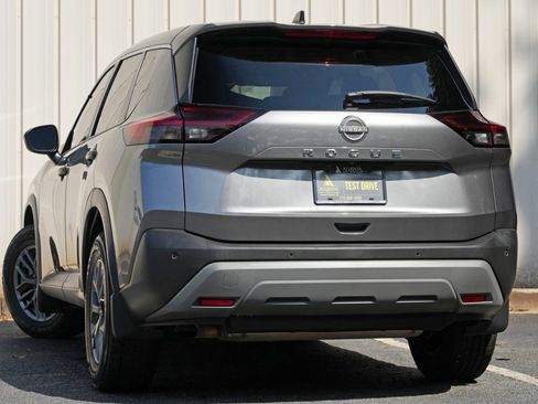 Used 2022 Nissan Rogue S FWD image 5