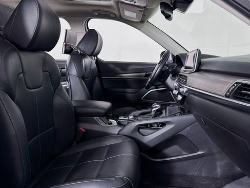 Used 2022 Kia Telluride EX w/ EX Premium Package image 6