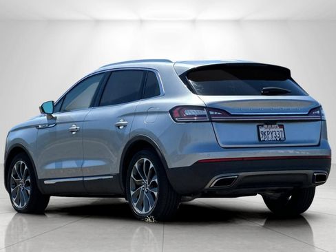 Used 2023 Lincoln Nautilus Reserve w/ Luxury Package FWD image 5