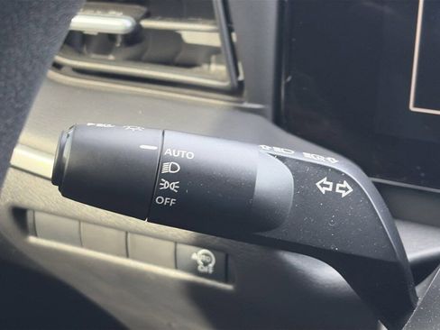 Certified 2025 Nissan Kicks S w/ Charging Package image 19