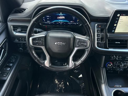 Used 2022 Chevrolet Suburban Z71 image 17