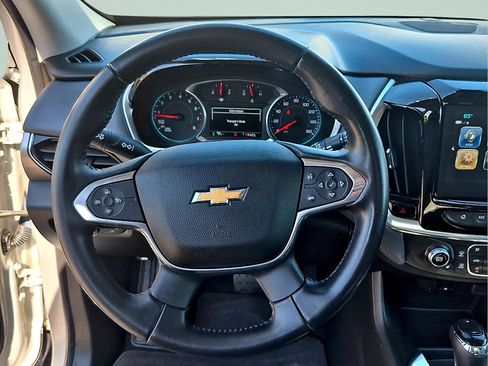 Used 2019 Chevrolet Traverse LT w/ LT Premium Package AWD/4WD image 14