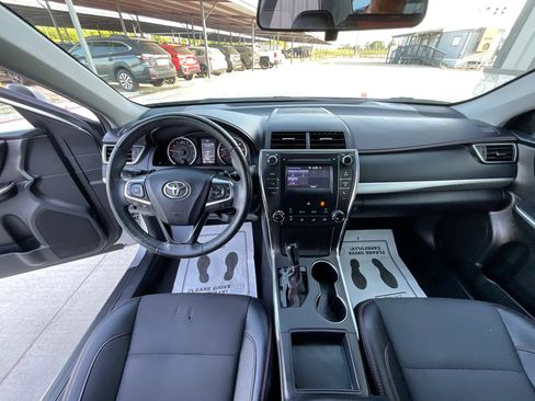 Used 2017 Toyota Camry SE FWD image 25